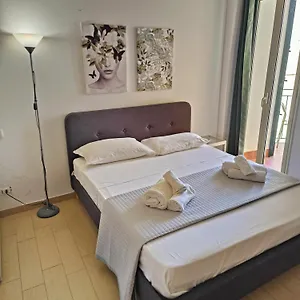 Meithras Homes Pensión
